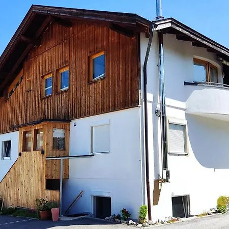 Elisa Apartman *