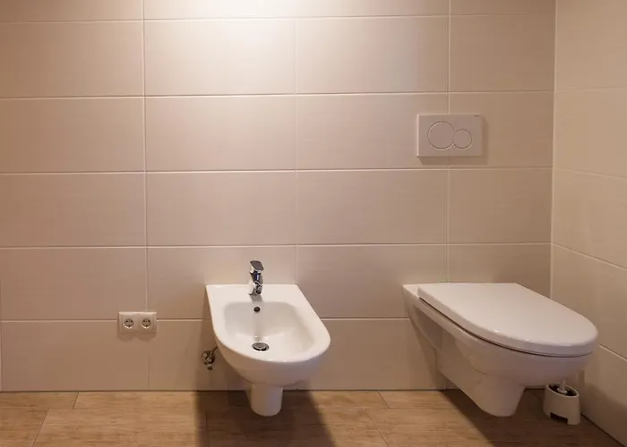 Elisa אינסברוק